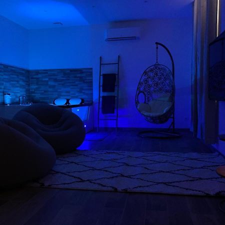 Appartement Cosy Jacuzzy Luxe Gare De 土伦 外观 照片